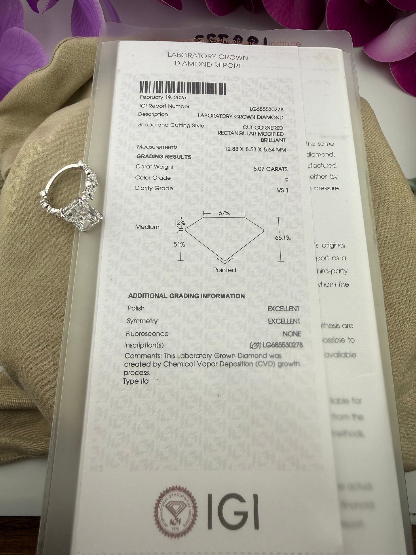 Striking 5.07 Radiant Diamond Ring w/ Marquis Diamond Band (E VS1) - IGI Certified