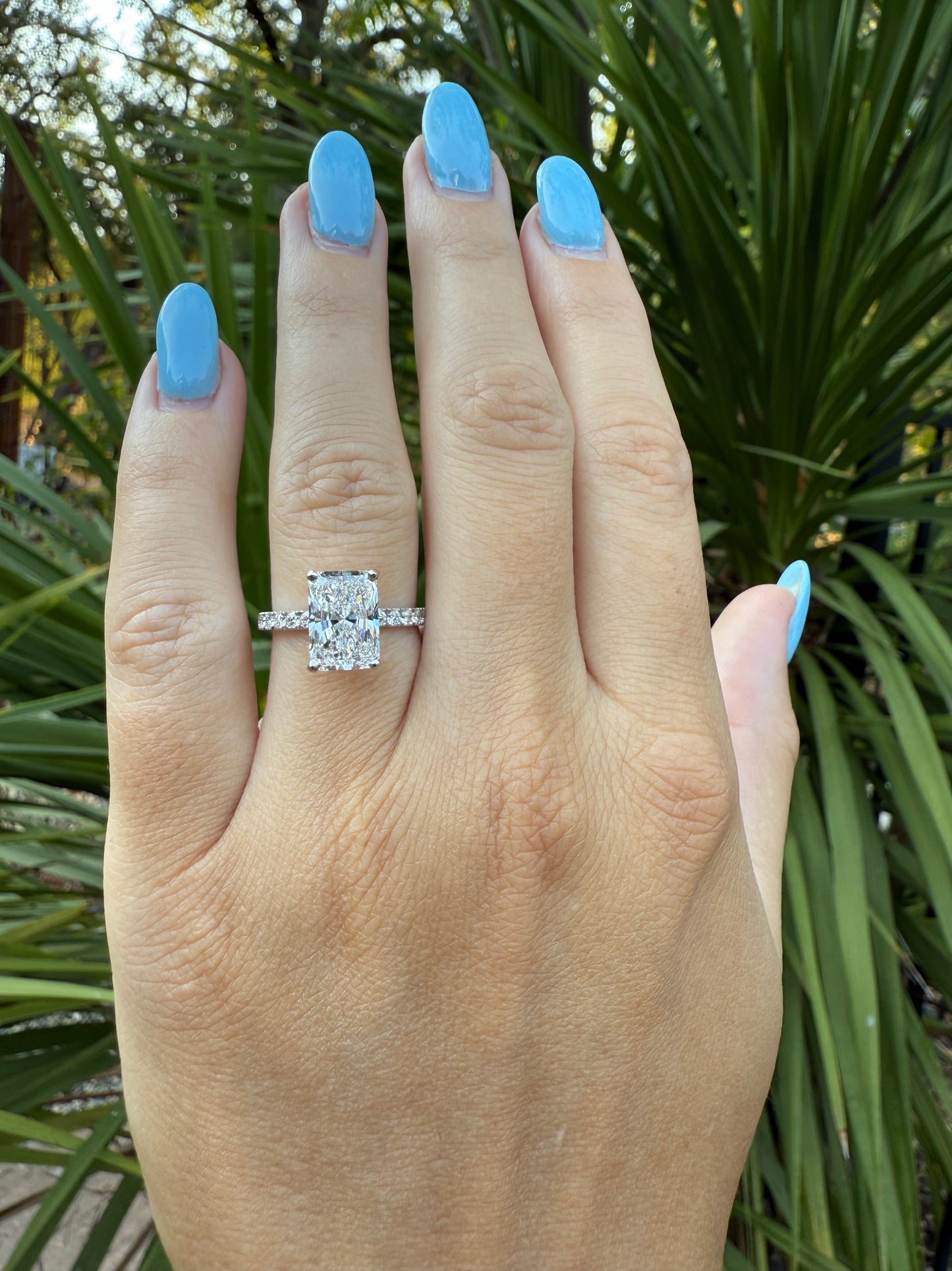 3 Carat Radiant D Vs1 size 7