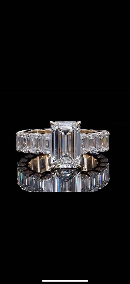 Show stopping 4.90 Carat Emerald Diamond Ring with 5 carat band in 18k yellow gold