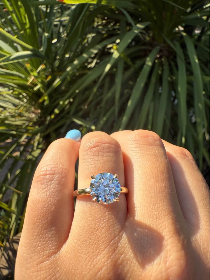 3 Carat Round Diamond ring with Solitaire band| E VVS2 | 14k Yellow Gold | IGI Certified