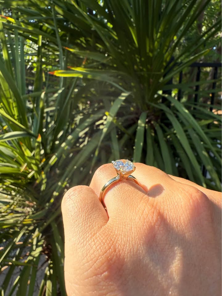 3 Carat Round Diamond ring with Solitaire band| E VVS2 | 14k Yellow Gold | IGI Certified