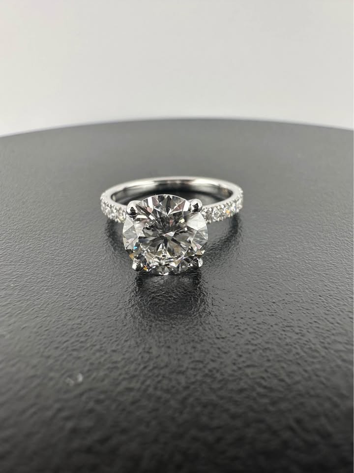 Brilliant 2.51 Round Diamond Ring (E VVS2) - Lab Grown - IGI Certified