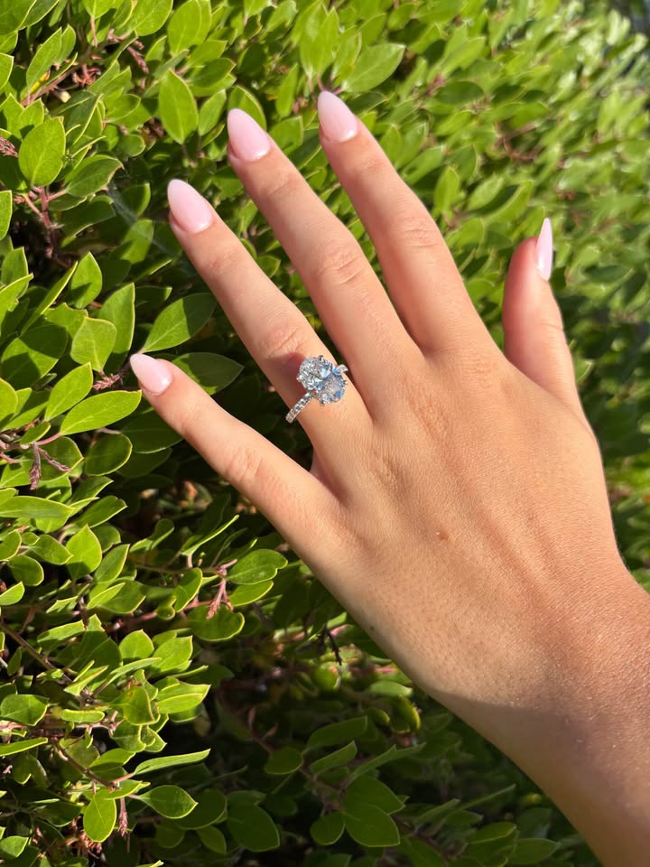 Gorgeous 4.02 Oval Diamond Ring (E VVS2) - Lab Grown - IGI Certified