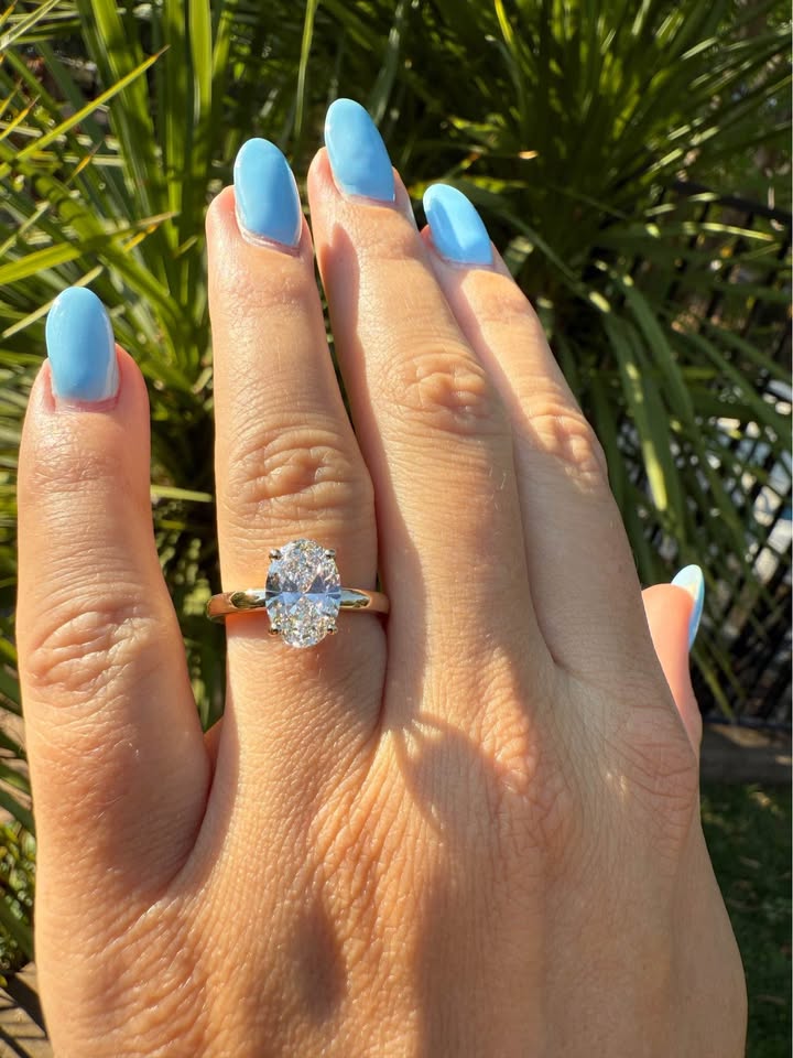 2 carat Oval Diamond Solitaire Ring in 14k yellow gold