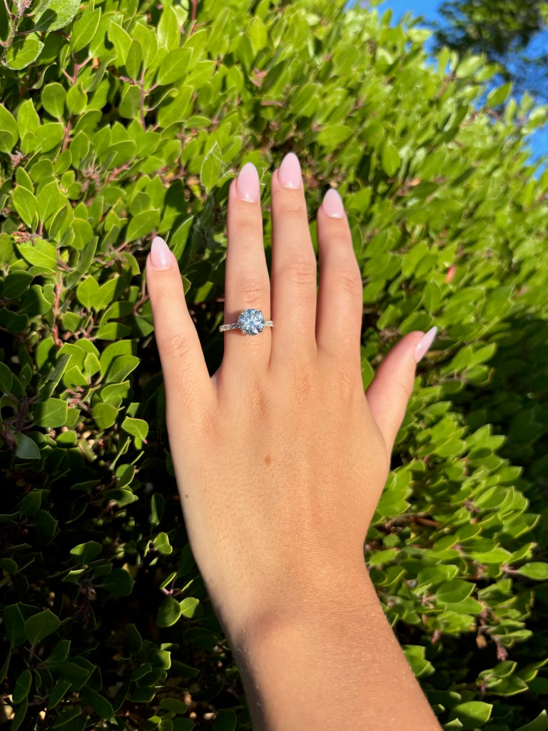 Gorgeous 3.00 Round Diamond Ring (D VS2) - Lab Grown - IGI Certified