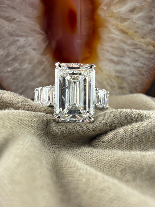 Sophisticated 6.09 Emerald Diamond Ring w/ Custom Setting (E VS1) - Lab Grown - IGI Certified