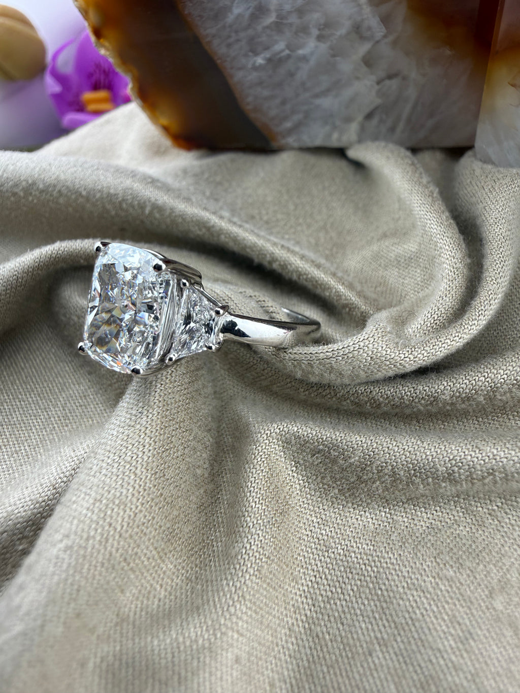 Captivating 3.03 Cushion Diamond Ring w/ Custom Setting (E VS1) - Lab Grown - IGI Certified