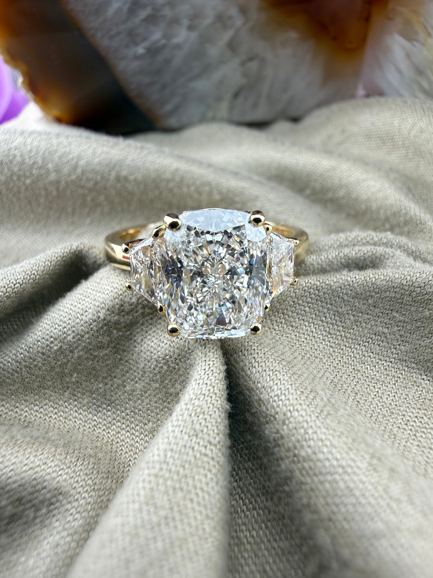 Elegant 3.01 Cushion Diamond Ring w/ Custom Setting (E VS1) - Lab Grown - IGI Certified