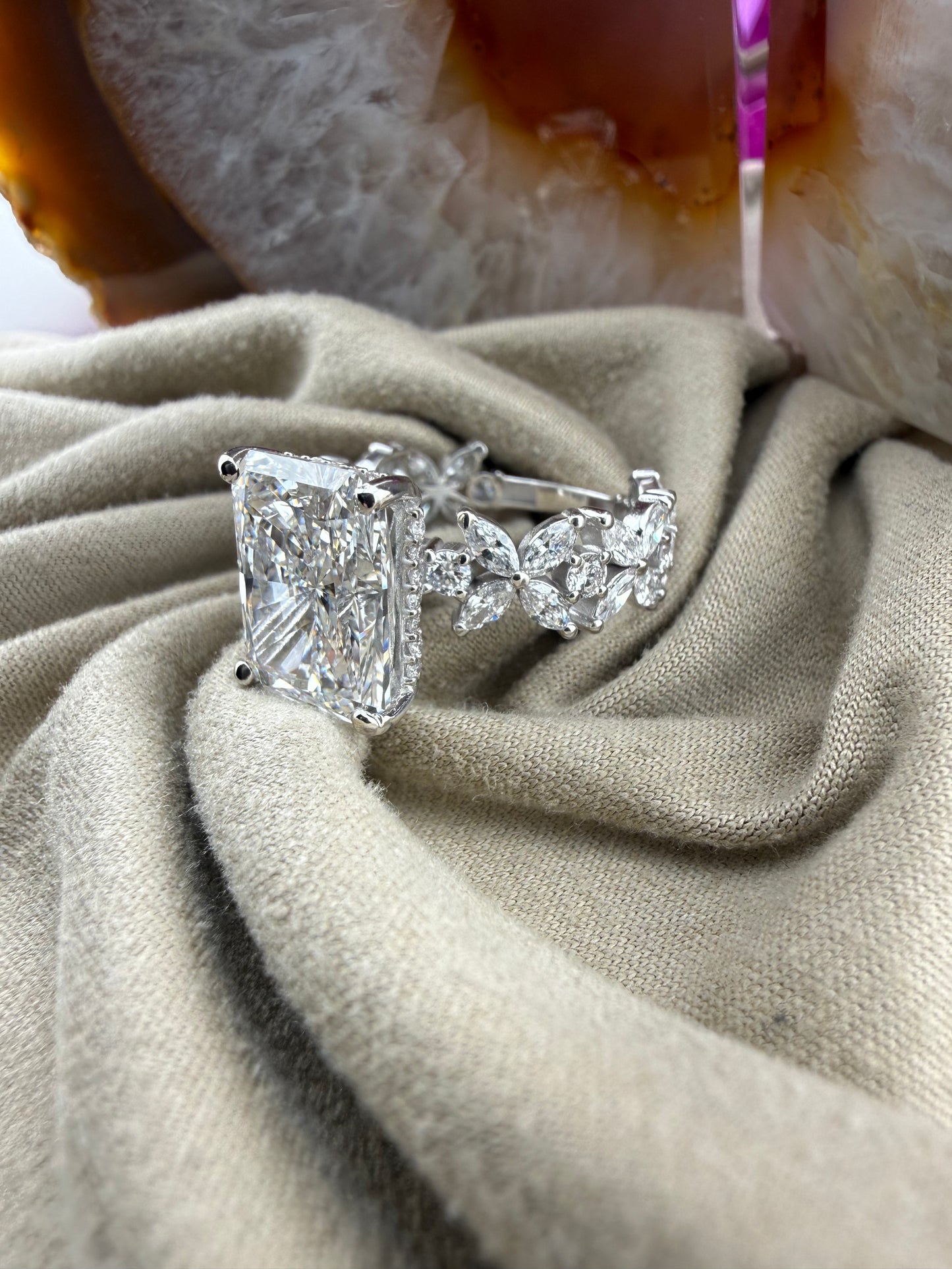 Striking 5.10 Radiant Diamond Ring w/ Marquis Floral Diamond Band (E VS1) - Lab Grown - IGI Certified
