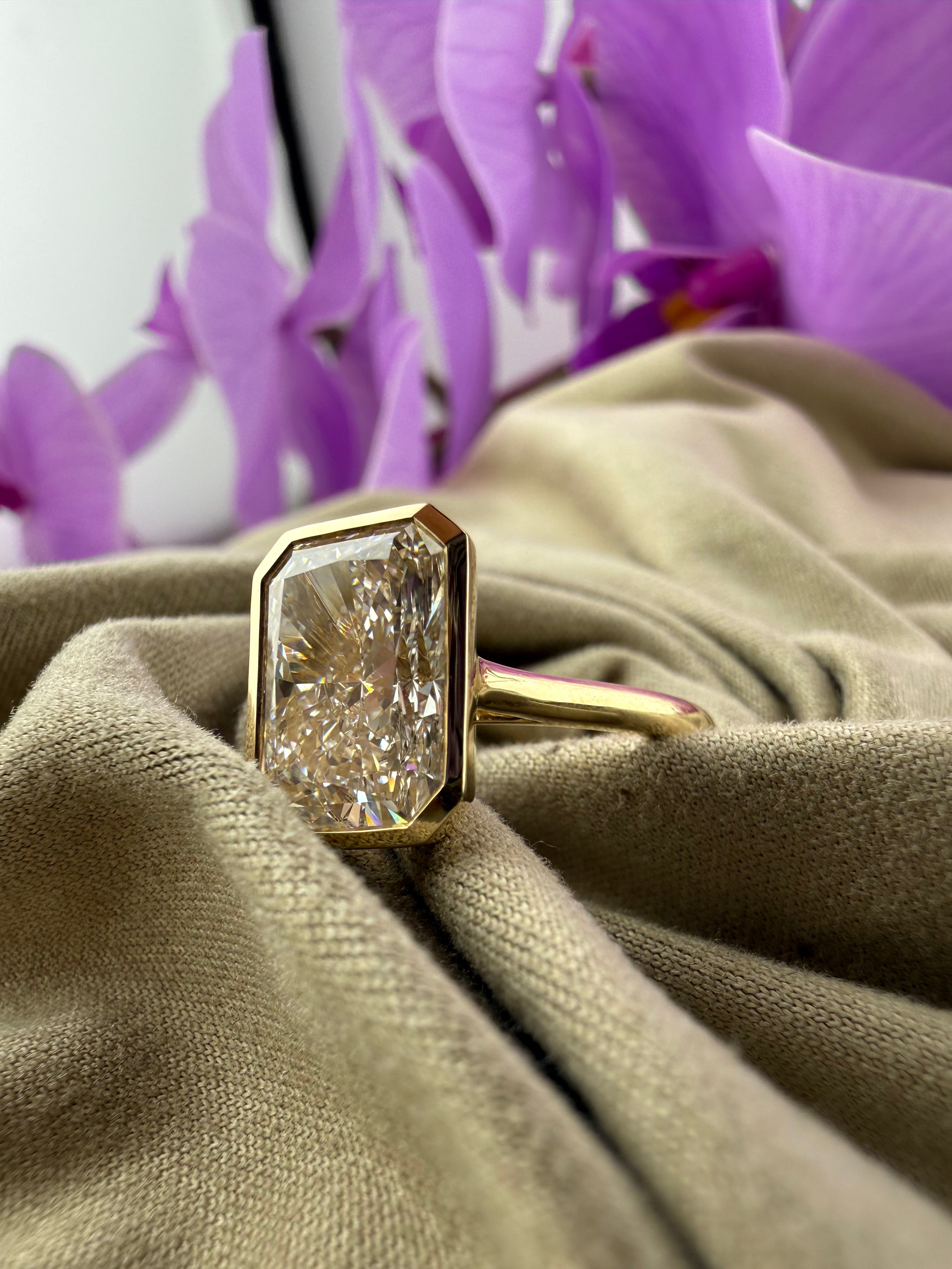 Bold 4.02 Radiant Diamond Ring w/ Solitaire Setting (F VS1) - Lab Grown - IGI Certified