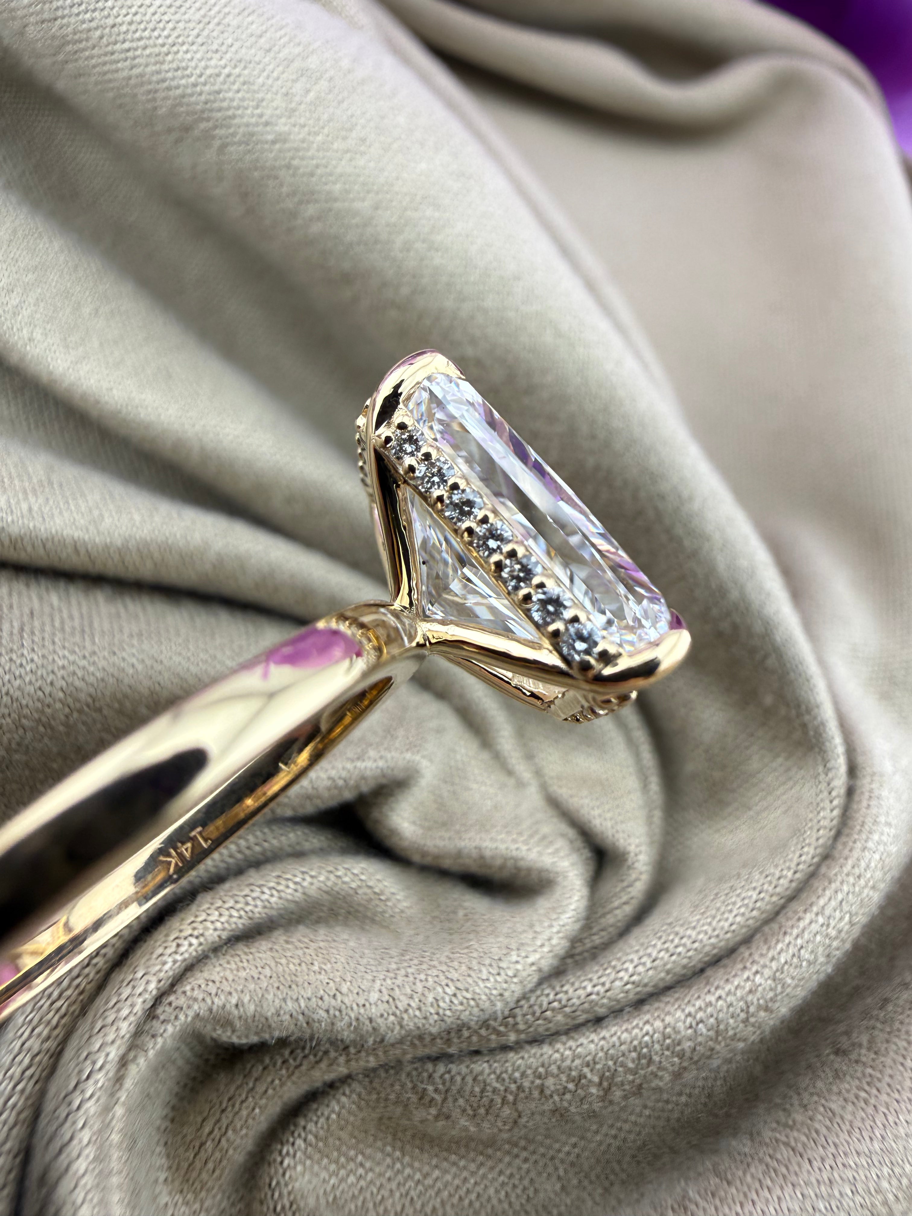 Luxurious 5.05 Radiant Solitaire Diamond Ring (E VS1) - IGI Certified