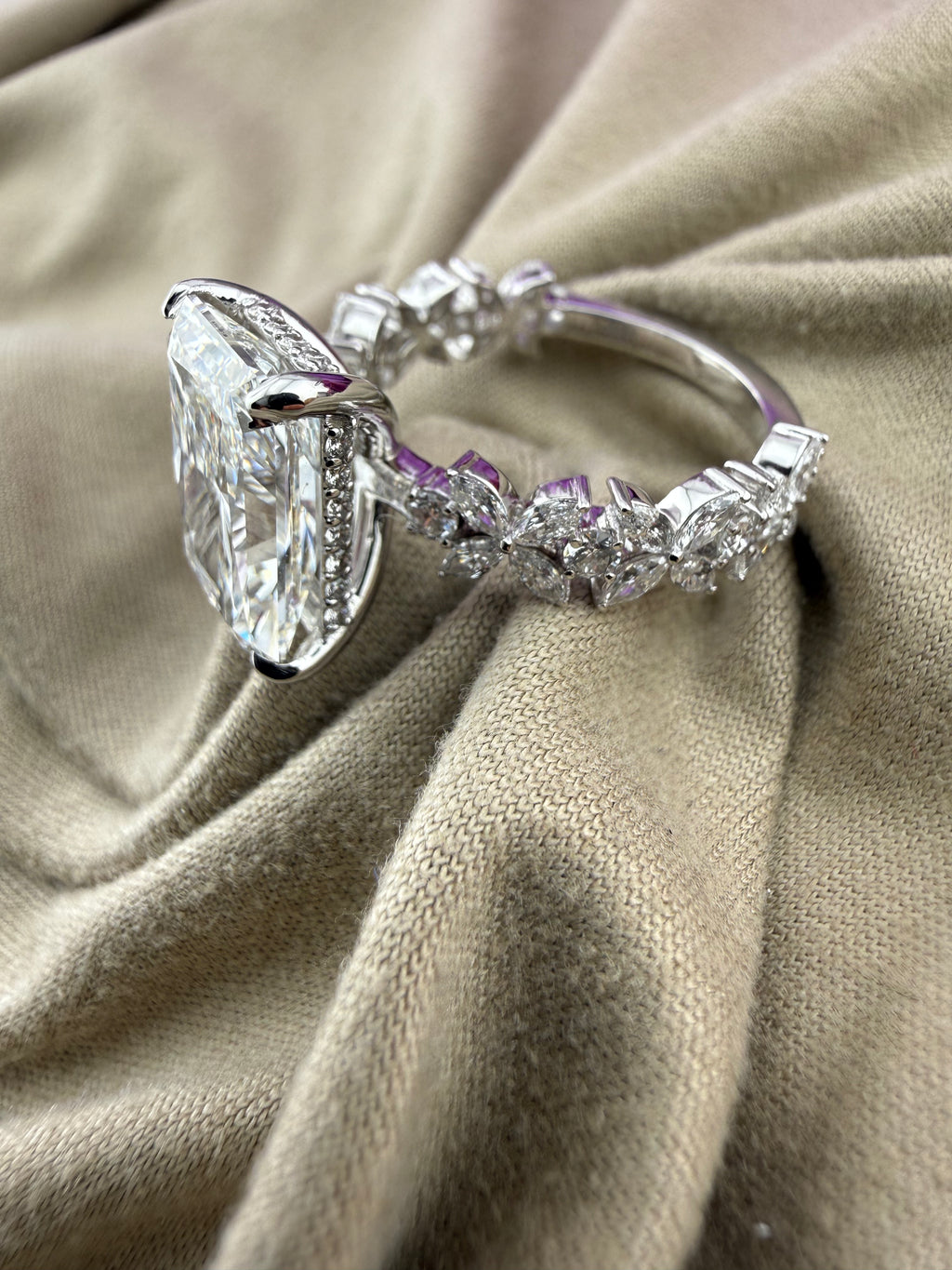Striking 5.07 Radiant Diamond Ring w/ Marquis Diamond Band (E VS1) - IGI Certified
