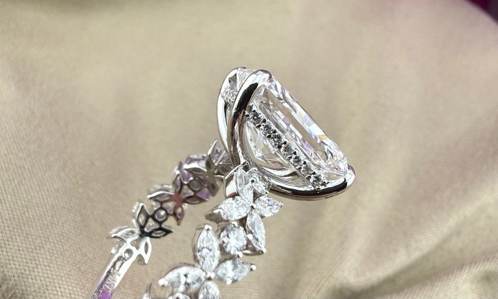 Striking 5.07 Radiant Diamond Ring w/ Marquis Diamond Band (E VS1) - IGI Certified