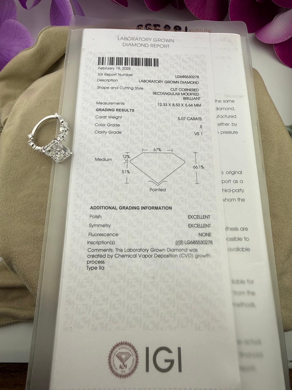 Striking 5.07 Radiant Diamond Ring w/ Marquis Diamond Band (E VS1) - IGI Certified