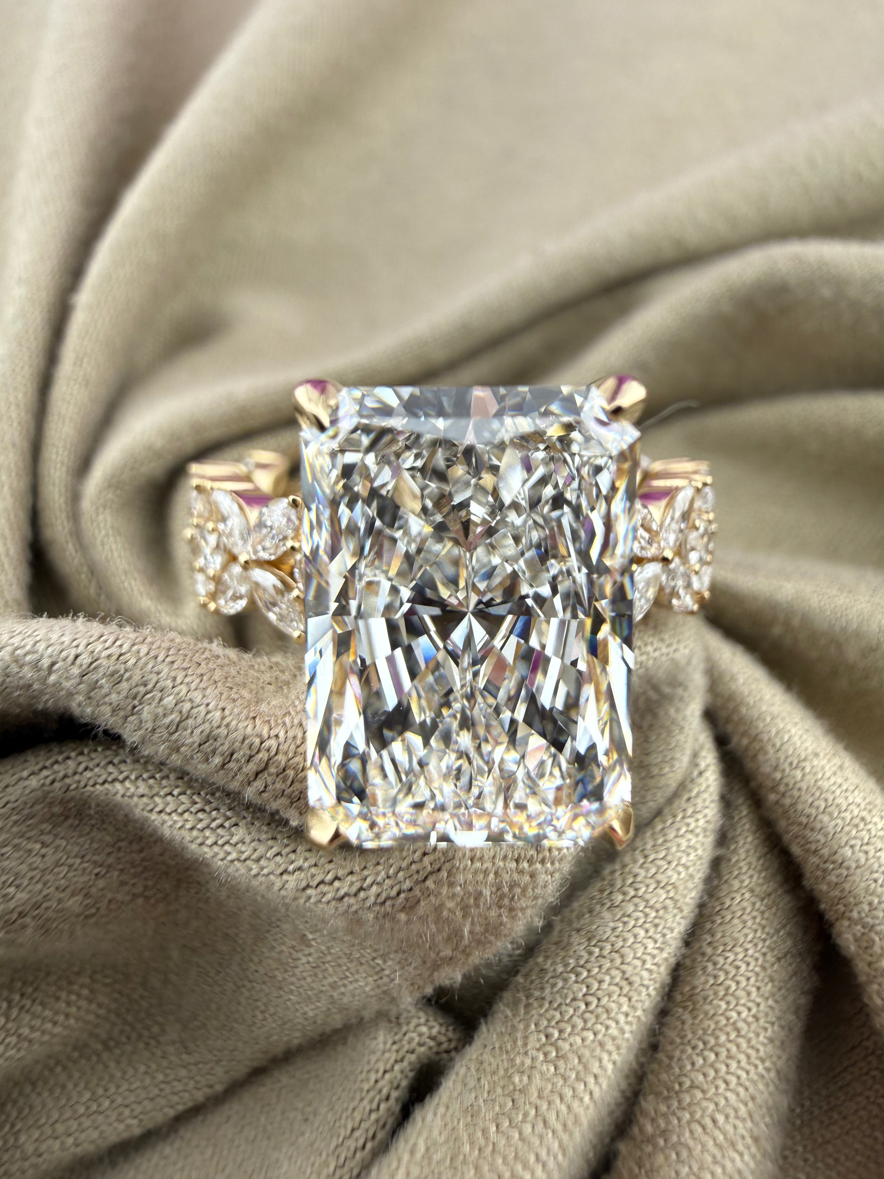 Elegant 5.09 Radiant Diamond Ring w/ Marquis Diamond Band (E VS1) - IGI Certified