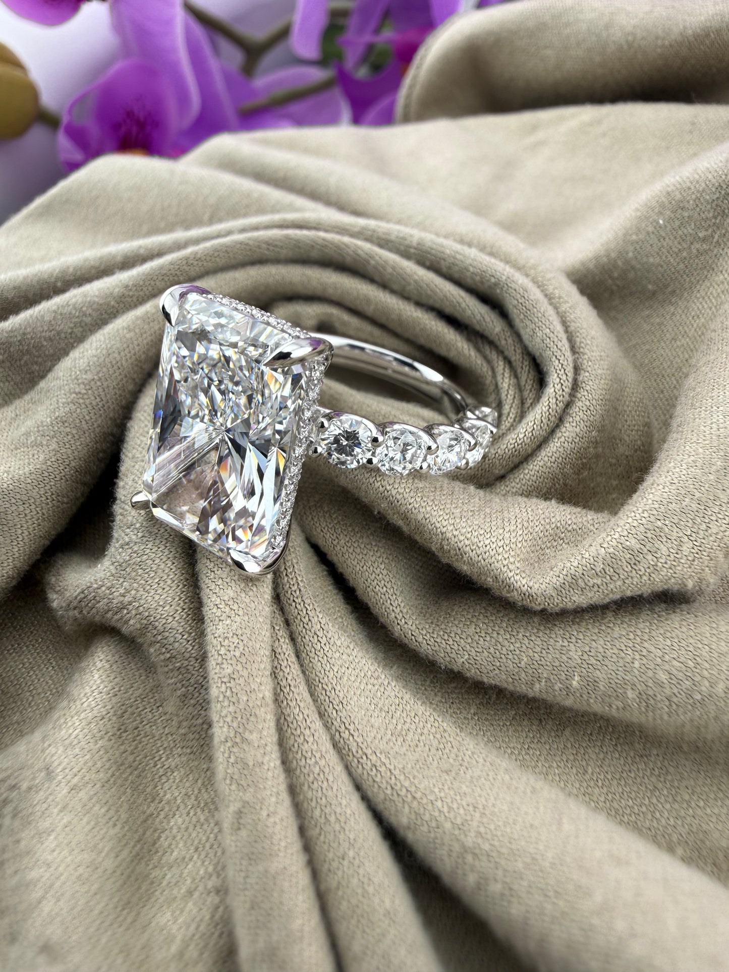 9.02 Radiant Diamond Ring w/ Hidden Halo & 2ct Diamond Band (E VVS2) - IGI Certified