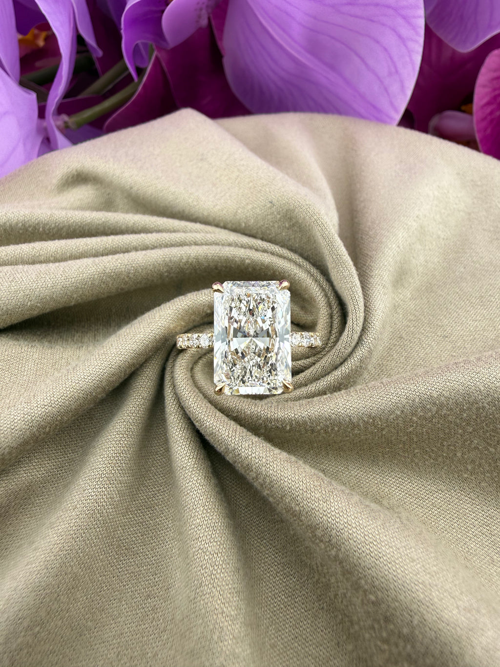 Luxurious 5.08 Radiant Diamond Ring w/ Pavé Band & Hidden Halo (F VS1) - IGI Certified | Lab Grown