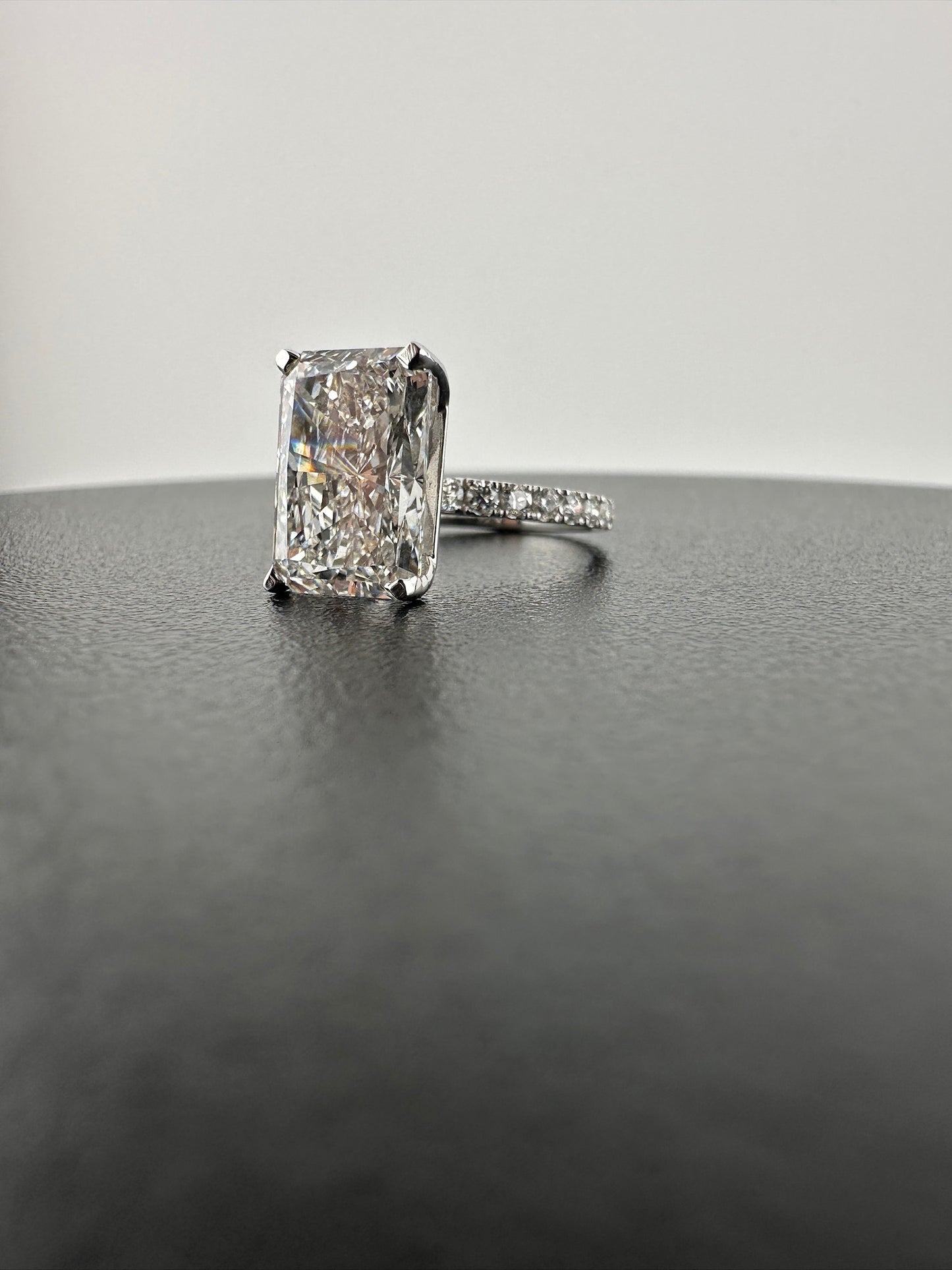 Beautiful 5.00 Radiant Diamond Ring - Lab Grown - IGI Verified