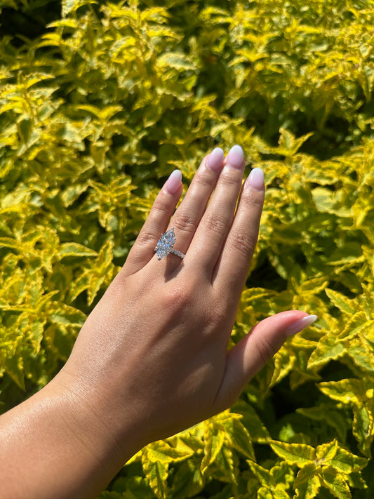 Beautiful 4.49 Marquise Diamond Ring - Lab Grown - IGI Verified