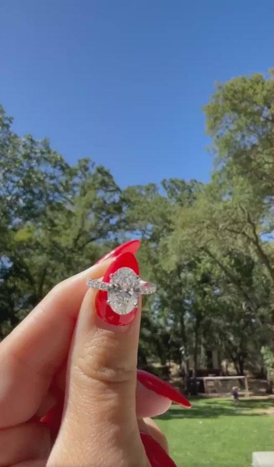 3 Carat E VS1 Oval cut Diamond in 14k white gold