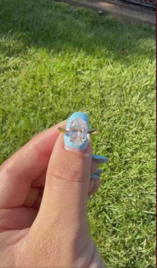 Elegant 3 Carat Oval Diamond Ring in 14k Yellow Gold - certified Diamond