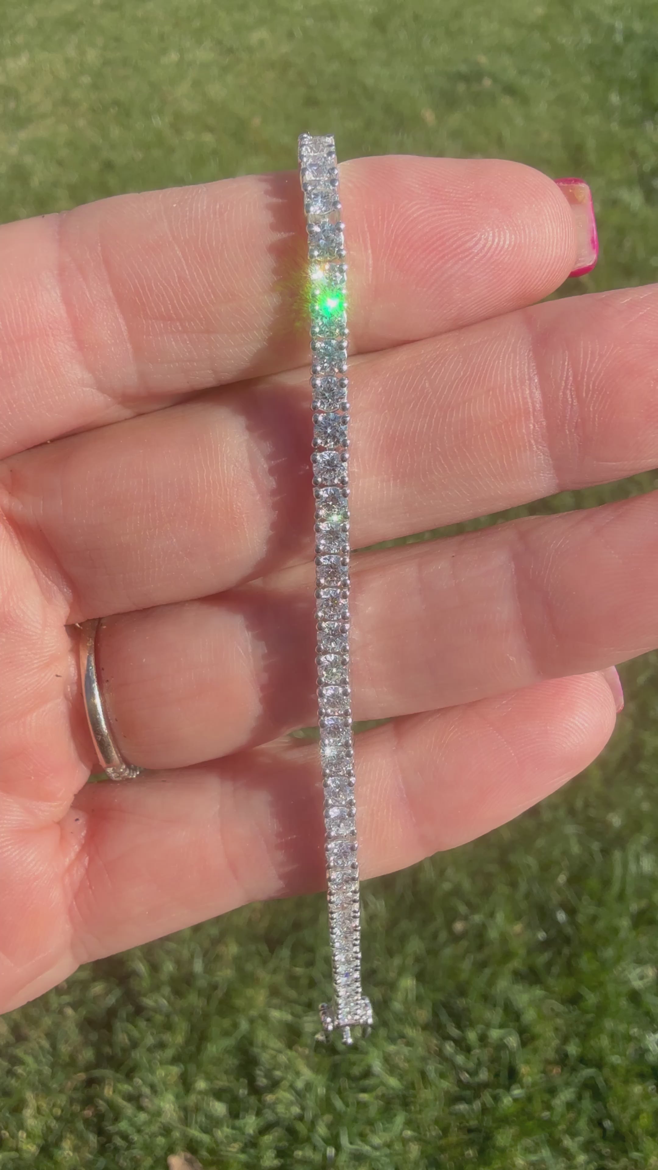 Beautiful 5 Carat Diamond Tennis Bracelet
