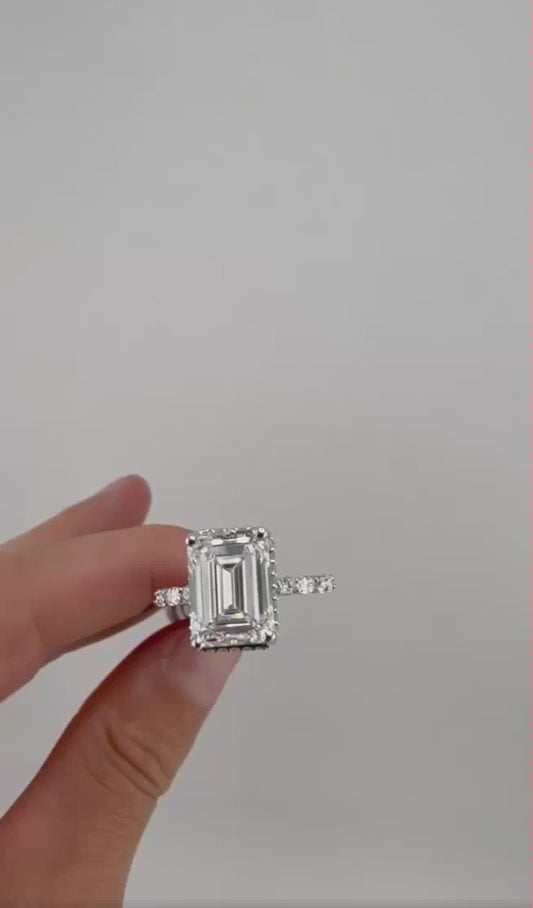 Stunning 4.80 Carat Emerald Diamond Ring - E VVS2 - IGI Certified - Lab Grown Real Diamond