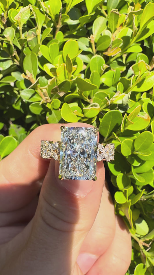 Elegant 5.09 Radiant Diamond Ring w/ Marquis Diamond Band (E VS1) - IGI Certified